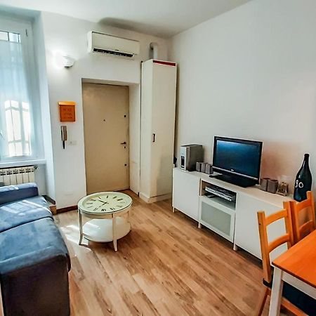 Altido Lovely 1-Br Flat With Easy Access To Centre Mailand Exterior foto